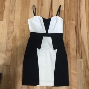 Bebe Black & White Dress 🖤